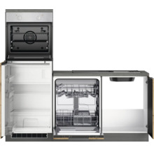 Cuisine équipée avec four, réfrigérateur et lave-vaisselle