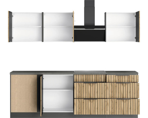 Cuisine équipée avec éléments hauts, hotte aspirante et éléments bas