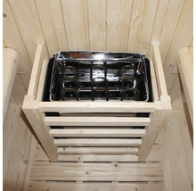 Poêle de sauna avec revêtement en bois dans un sauna