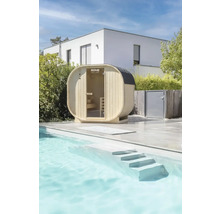 Sauna autoportante à côté de la piscine dans le jardin