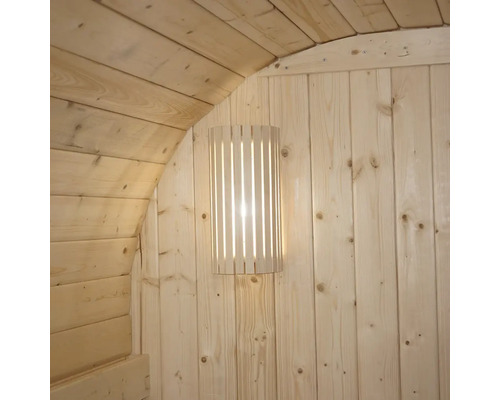Applique murale en bois dans un sauna