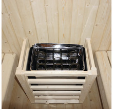 Poêle de sauna avec revêtement en bois dans un sauna