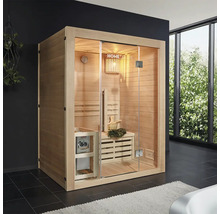 Sauna d'intérieur avec façade en verre et éléments en bois dans une salle de bain