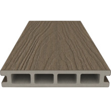 Terrassendiele aus Holzverbundwerkstoff mit Hohlkammerprofil