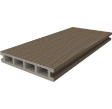 Terrassendiele aus Verbundmaterial mit Holzoptik