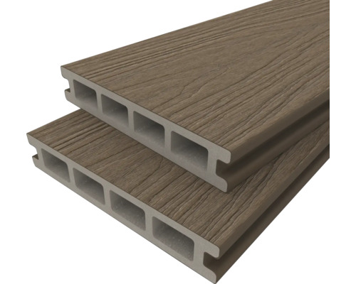 Zwei Terrassendielen aus Holzverbundwerkstoff