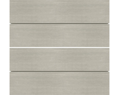 Vier Terrassendielen aus Holz.