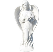 Statue d'ange avec un oiseau dans les mains