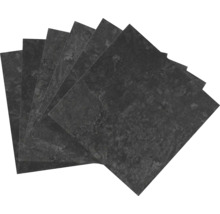 Plusieurs carreaux de sol noirs