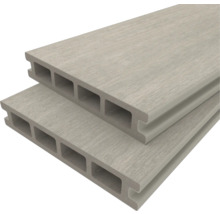 Zwei Terrassendielen aus Verbundmaterial mit Hohlkammerprofil