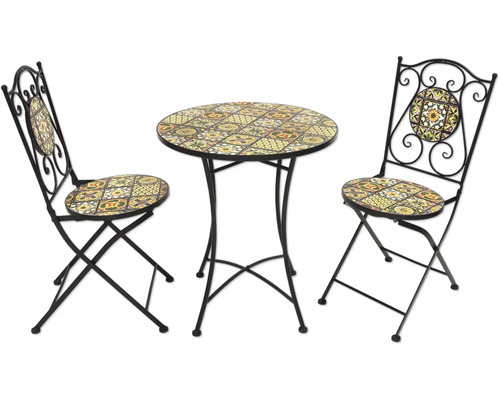 Gartentischgruppe mit zwei Stühlen und einem Tisch mit Mosaikmuster