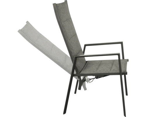Verstellbarer Gartenstuhl mit Armlehnen und hoher Rückenlehne