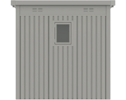 Ansicht einer Gerätehauswand mit Fenster und Lüftungsschlitzen