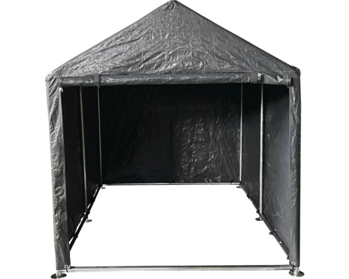 Abri gris avec cadre métallique et revêtement résistant aux intempéries.