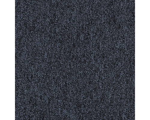 Gros plan d'un tapis foncé à motifs