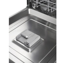 Innenansicht eines Geschirrspülers mit Spülmittelkammer