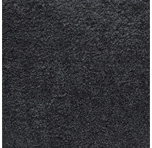 Vue détaillée d'un tapis sombre à la texture dense.