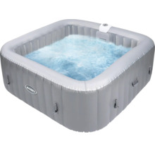 Aufblasbarer Whirlpool gefüllt mit Wasser