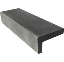 Einzelne Blockstufe aus Beton