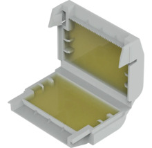 Vue intérieure d'une goulotte de câbles vide en plastique