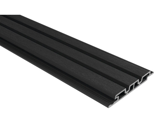 Revêtement de façade foncé en plastique