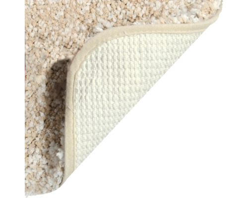 Detailansicht eines Teppichs mit Textilrücken