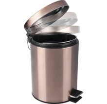 Poubelle à pédale en métal avec couvercle ouvert