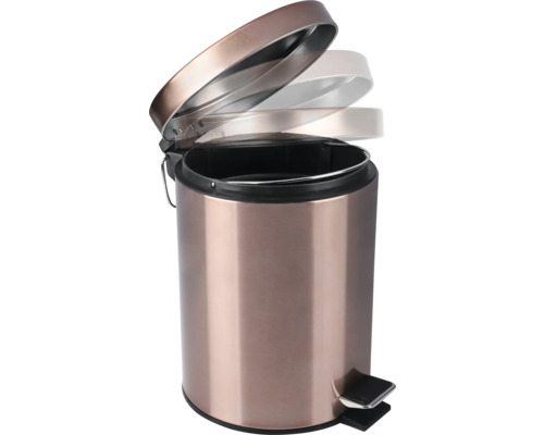 Poubelle à pédale en métal avec couvercle ouvert
