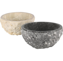 Deux vasques en pierre