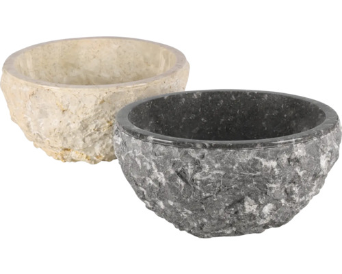 Deux vasques en pierre