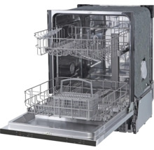 Lave-vaisselle ouvert avec paniers à vaisselle
