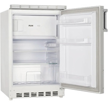 Réfrigérateur blanc ouvert avec étagères et compartiment congélateur.