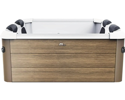 Whirlpool mit Holzverkleidung