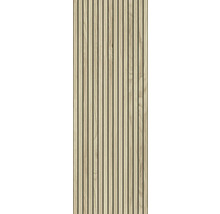 Panneau de bois avec des lamelles verticales pour le revêtement mural