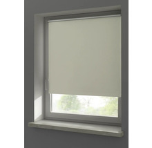 Fenster mit manuellem Rollo zur Beschattung