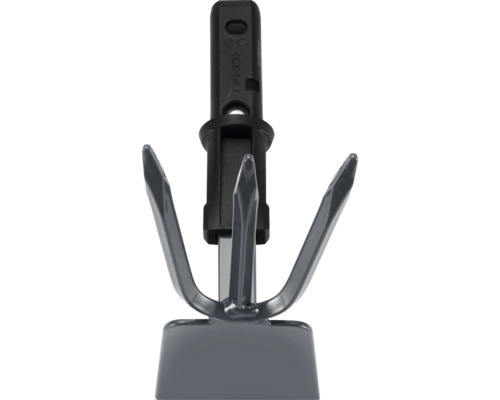 Erdanker aus Metall mit drei Zacken und einem Kunststoffgriff