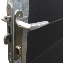 Loquet de portail Locinox avec poignée et serrure sur le portail de jardin
