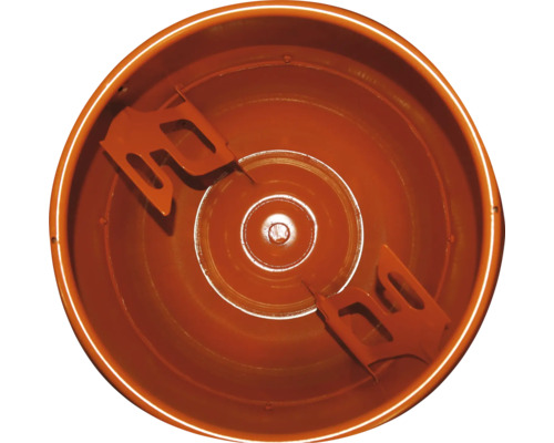 Innenansicht eines Mörtelkübels mit Rührwerk