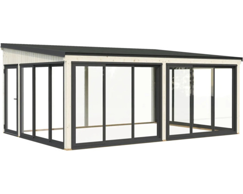 Überdachter Sitzplatz aus Holz mit Glasschiebetüren