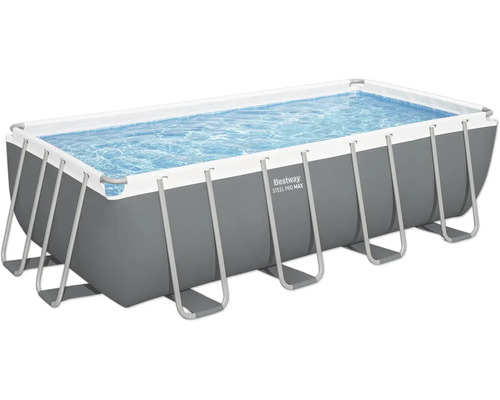 Piscine tubulaire rectangulaire Bestway en acier remplie d'eau.