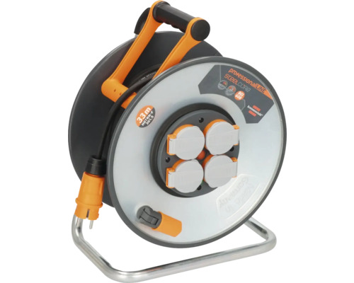 Verlängerungskabeltrommel mit 33 Meter Kabel und vier Steckdosen