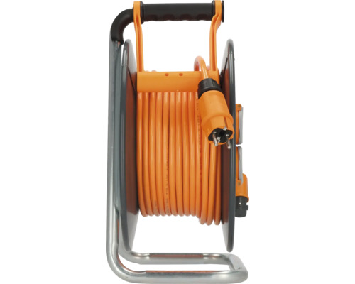 Kabeltrommel mit orangefarbenem Kabel und grauem Gestell