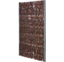 Sichtschutzzaun aus Weide mit Rahmen