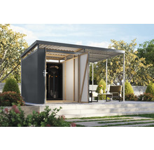 Abri de jardin avec portes ouvertes et abri intégré sur une terrasse avec mobilier de jardin