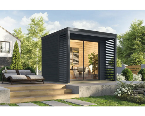 Pavillon de jardin moderne avec porte coulissante et revêtement en bois, entouré d'une terrasse avec chaises longues