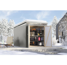 Metallgerätehaus mit Regalen im Wintergarten