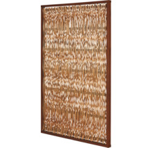 Dekorativer Sichtschutz aus Naturmaterialien mit Holzrahmen