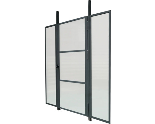 Windschutzwand aus Metall und Glas