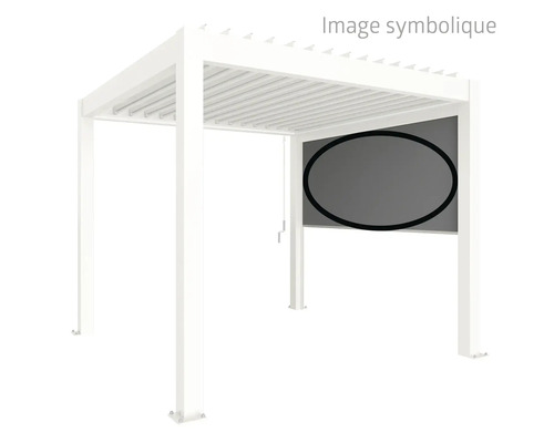 Pergola blanche autoportante avec store enrouleur faisant office de pare-vue