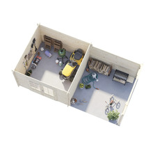 Innenansicht eines Gartenhauses mit Gartengeräten, Rasenmäher, Grill und Holz